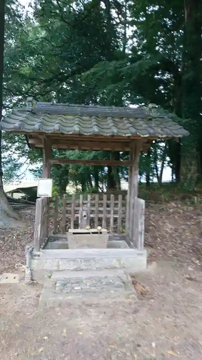 十倉神社の手水舎