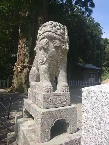 彌美神社の狛犬