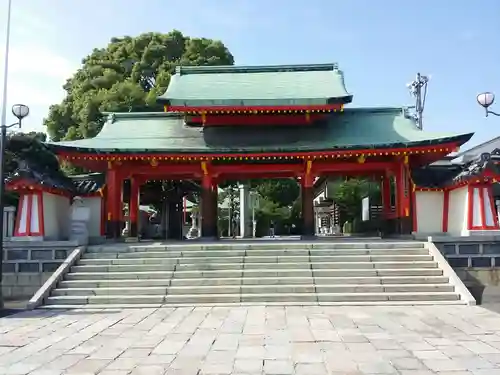 成田山大阪別院　明王院の山門