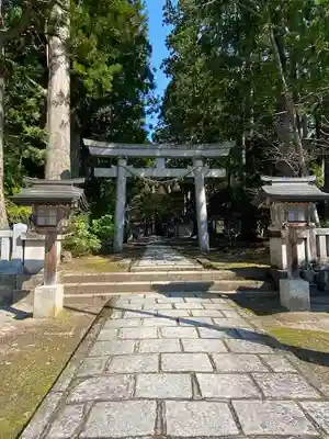 雄山神社中宮祈願殿(富山県)
