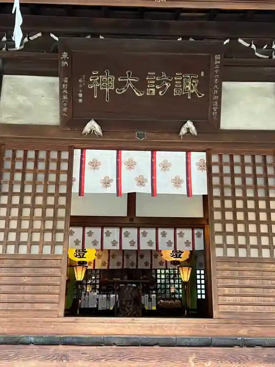 諏訪神社の本殿・本堂