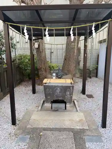 高田氷川神社の手水