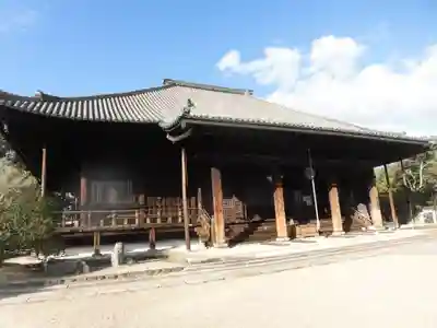 西大寺の本殿・本堂