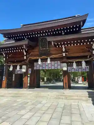 湊川神社の山門・神門