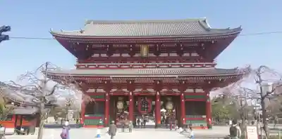 浅草寺の山門・神門