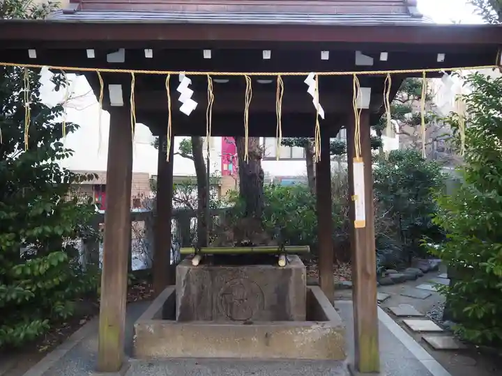 太田姫稲荷神社の手水舎