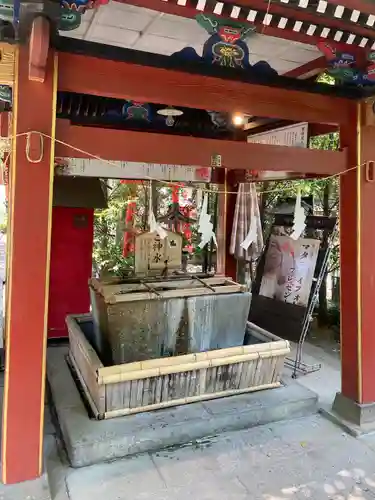 冠稲荷神社の手水舎