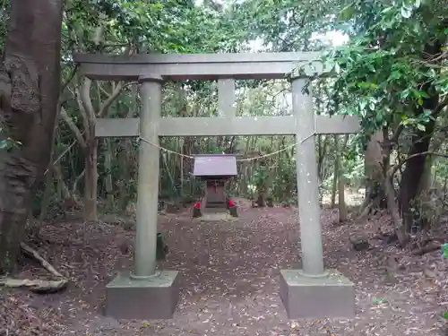 神社(名称不明)の鳥居