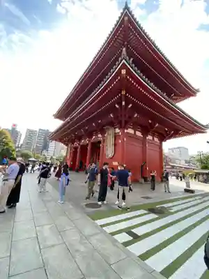浅草寺の山門・神門