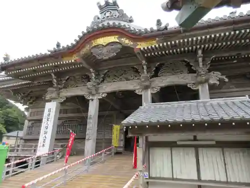 誕生寺の本殿・本堂