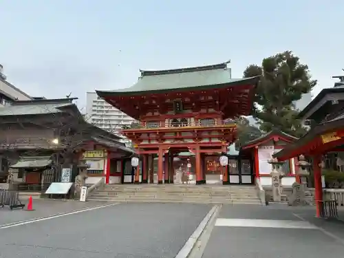 生田神社の{uncategorized: "未分類", other: "その他", undefined: "問題あり", building: "その他建物", grave: "お墓", sacred_gate: "鳥居", guardian: "狛犬", statue: "像", buddha: "仏像", history: "歴史", nature: "自然", garden: "庭園", animal: "動物", pagoda: "塔", temizu: "手水舎", mountain_gate: "山門・神門", sanctuary: "本殿・本堂", subordinate: "末社・摂社", art: "芸術", scenery: "景色", jizo: "地蔵", ema: "絵馬", goshuin: "御朱印", omikuji: "おみくじ", items: "授与品その他", amulet: "お守り", goshuincho: "御朱印帳", eats: "食事", festival: "お祭り", votive_dance: "神楽", shichigosan: "七五三参", wedding: "結婚式", experience: "体験その他", initially: "初詣", around: "周辺", anti_infection: "感染症対策"}