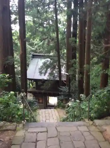 鷲子山上神社の山門