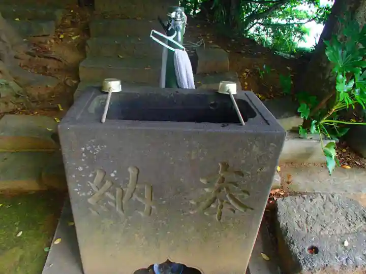 根上神社の手水舎