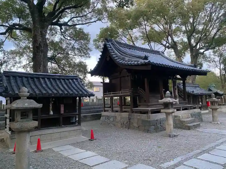 魚吹八幡神社の{uncategorized: "未分類", other: "その他", undefined: "問題あり", building: "その他建物", grave: "お墓", sacred_gate: "鳥居", guardian: "狛犬", statue: "像", buddha: "仏像", history: "歴史", nature: "自然", garden: "庭園", animal: "動物", pagoda: "塔", temizu: "手水舎", mountain_gate: "山門・神門", sanctuary: "本殿・本堂", subordinate: "末社・摂社", art: "芸術", scenery: "景色", jizo: "地蔵", ema: "絵馬", goshuin: "御朱印", omikuji: "おみくじ", items: "授与品その他", amulet: "お守り", goshuincho: "御朱印帳", eats: "食事", festival: "お祭り", votive_dance: "神楽", shichigosan: "七五三参", wedding: "結婚式", experience: "体験その他", initially: "初詣", around: "周辺", anti_infection: "感染症対策"}