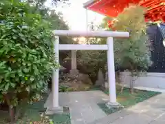 穴八幡宮の鳥居