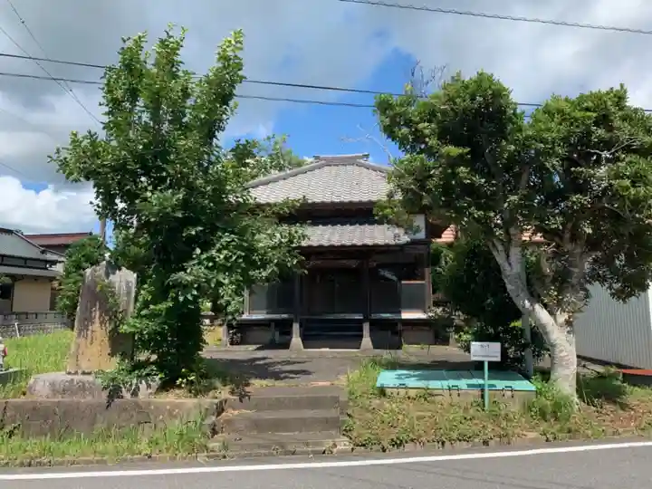 西光寺の本殿・本堂