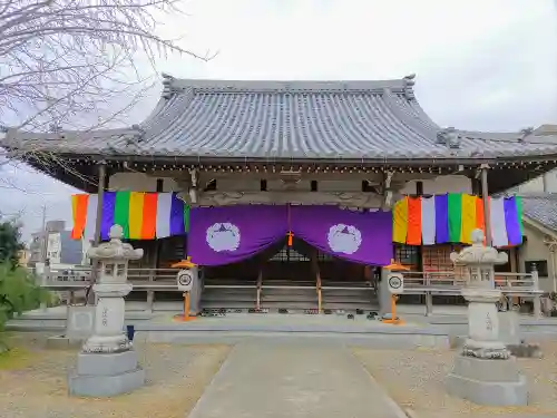 正覚寺の本殿・本堂