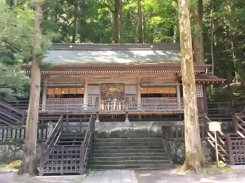 諏訪大社の本殿・本堂