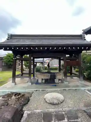 誕生寺の手水舎