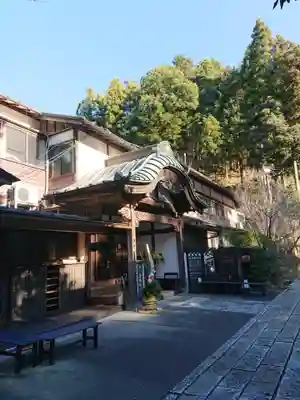 覚林房の本殿・本堂