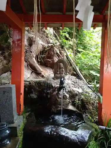 高龍神社の手水舎