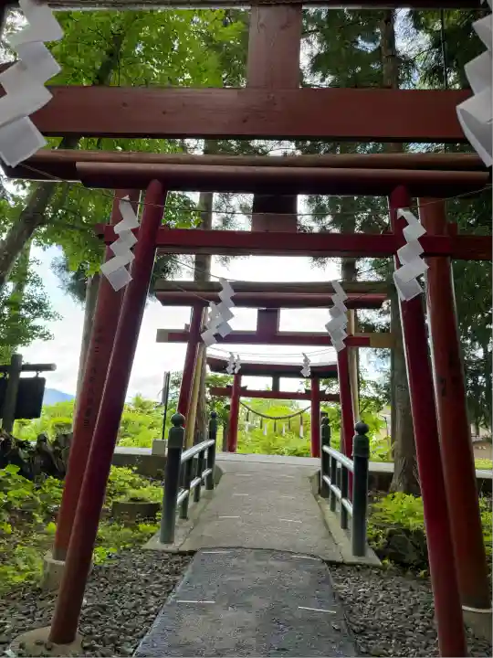 新屋山神社(山梨県)