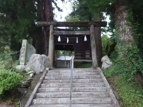 石楯尾神社の鳥居