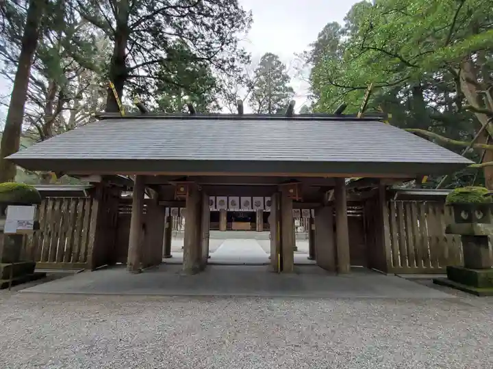 天岩戸神社の山門・神門