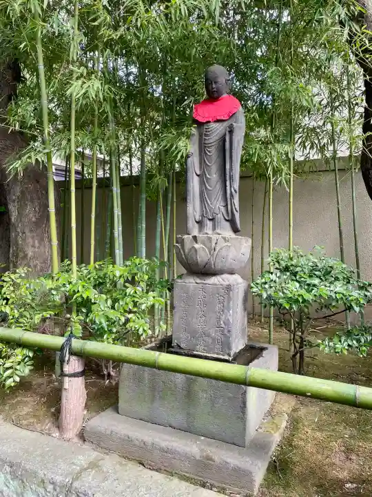 無量寺の{uncategorized: "未分類", other: "その他", undefined: "問題あり", building: "その他建物", grave: "お墓", sacred_gate: "鳥居", guardian: "狛犬", statue: "像", buddha: "仏像", history: "歴史", nature: "自然", garden: "庭園", animal: "動物", pagoda: "塔", temizu: "手水舎", mountain_gate: "山門・神門", sanctuary: "本殿・本堂", subordinate: "末社・摂社", art: "芸術", scenery: "景色", jizo: "地蔵", ema: "絵馬", goshuin: "御朱印", omikuji: "おみくじ", items: "授与品その他", amulet: "お守り", goshuincho: "御朱印帳", eats: "食事", festival: "お祭り", votive_dance: "神楽", shichigosan: "七五三参", wedding: "結婚式", experience: "体験その他", initially: "初詣", around: "周辺", anti_infection: "感染症対策"}