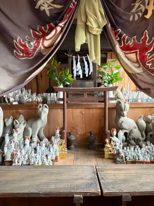 星宮神社の{uncategorized: "未分類", other: "その他", undefined: "問題あり", building: "その他建物", grave: "お墓", sacred_gate: "鳥居", guardian: "狛犬", statue: "像", buddha: "仏像", history: "歴史", nature: "自然", garden: "庭園", animal: "動物", pagoda: "塔", temizu: "手水舎", mountain_gate: "山門・神門", sanctuary: "本殿・本堂", subordinate: "末社・摂社", art: "芸術", scenery: "景色", jizo: "地蔵", ema: "絵馬", goshuin: "御朱印", omikuji: "おみくじ", items: "授与品その他", amulet: "お守り", goshuincho: "御朱印帳", eats: "食事", festival: "お祭り", votive_dance: "神楽", shichigosan: "七五三参", wedding: "結婚式", experience: "体験その他", initially: "初詣", around: "周辺", anti_infection: "感染症対策"}