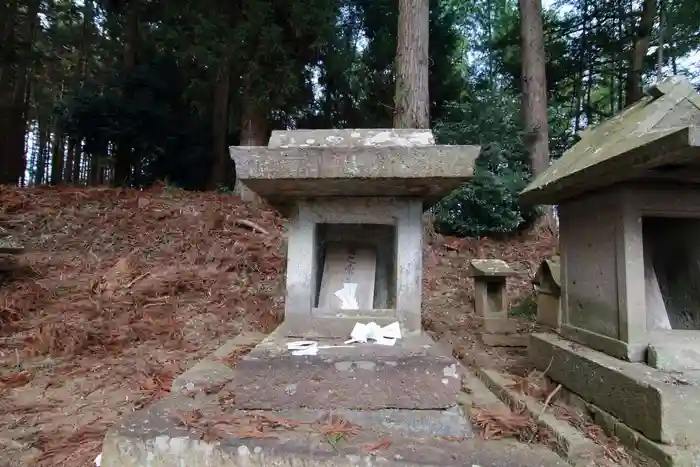 八雲神社の本殿