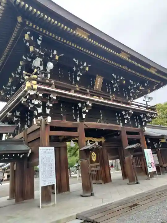 真清田神社の山門・神門
