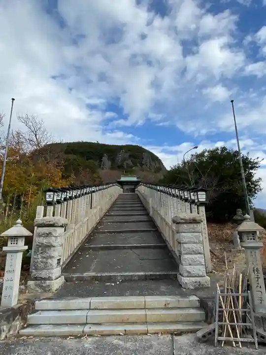 西ノ滝龍水寺(香川県)