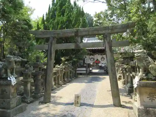 奈良豆比古神社の鳥居