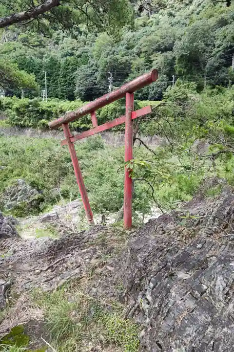 赤池龍神辯財天の鳥居