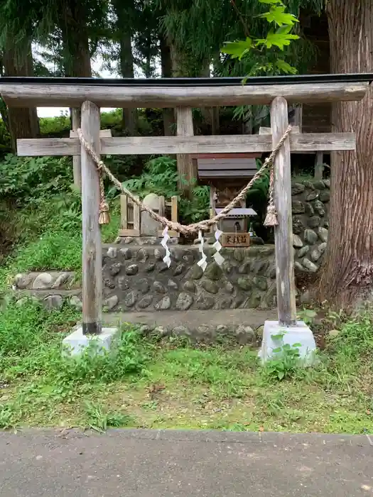 大沢温泉金勢神社の鳥居