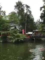 生島足島神社の庭園