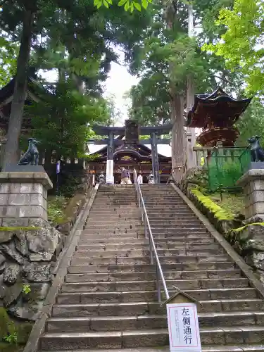 三峯神社の鳥居