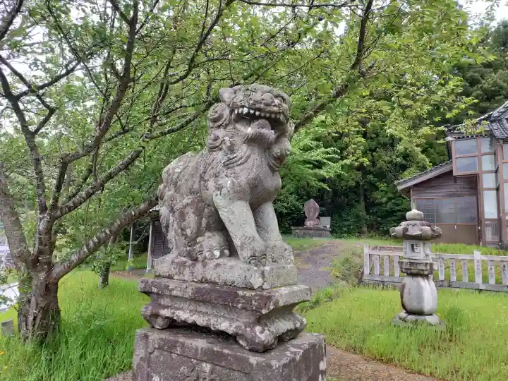 先崎神社の{uncategorized: "未分類", other: "その他", undefined: "問題あり", building: "その他建物", grave: "お墓", sacred_gate: "鳥居", guardian: "狛犬", statue: "像", buddha: "仏像", history: "歴史", nature: "自然", garden: "庭園", animal: "動物", pagoda: "塔", temizu: "手水舎", mountain_gate: "山門・神門", sanctuary: "本殿・本堂", subordinate: "末社・摂社", art: "芸術", scenery: "景色", jizo: "地蔵", ema: "絵馬", goshuin: "御朱印", omikuji: "おみくじ", items: "授与品その他", amulet: "お守り", goshuincho: "御朱印帳", eats: "食事", festival: "お祭り", votive_dance: "神楽", shichigosan: "七五三参", wedding: "結婚式", experience: "体験その他", initially: "初詣", around: "周辺", anti_infection: "感染症対策"}