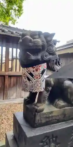 神明社・八幡社合殿（中杉町）の狛犬