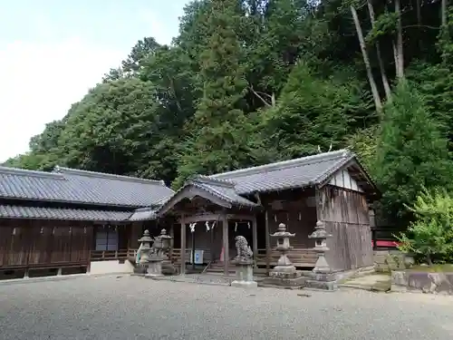 葛神社の本殿・本堂