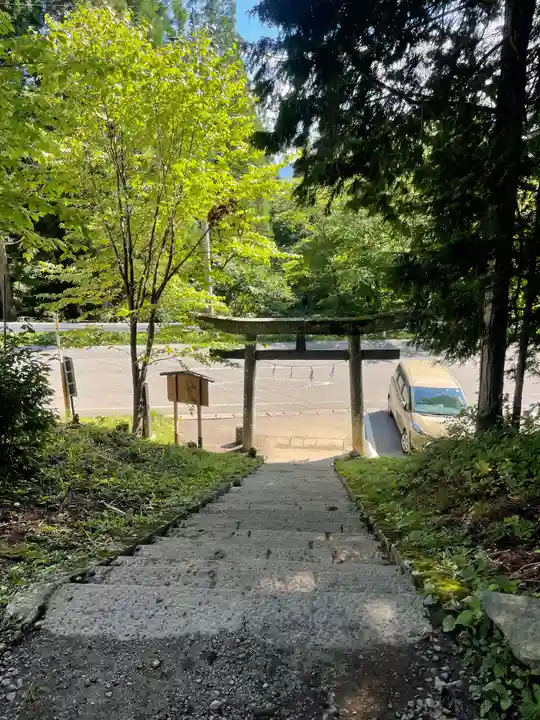 戸隠神社火之御子社の鳥居