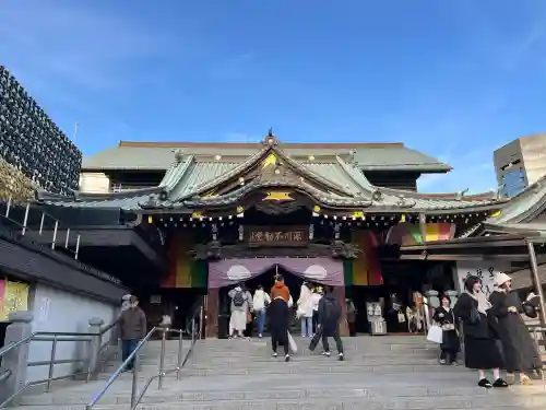 成田山深川不動堂（新勝寺東京別院）の{uncategorized: "未分類", other: "その他", undefined: "問題あり", building: "その他建物", grave: "お墓", sacred_gate: "鳥居", guardian: "狛犬", statue: "像", buddha: "仏像", history: "歴史", nature: "自然", garden: "庭園", animal: "動物", pagoda: "塔", temizu: "手水舎", mountain_gate: "山門・神門", sanctuary: "本殿・本堂", subordinate: "末社・摂社", art: "芸術", scenery: "景色", jizo: "地蔵", ema: "絵馬", goshuin: "御朱印", omikuji: "おみくじ", items: "授与品その他", amulet: "お守り", goshuincho: "御朱印帳", eats: "食事", festival: "お祭り", votive_dance: "神楽", shichigosan: "七五三参", wedding: "結婚式", experience: "体験その他", initially: "初詣", around: "周辺", anti_infection: "感染症対策"}