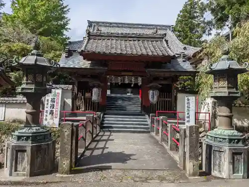 岩水寺の山門・神門
