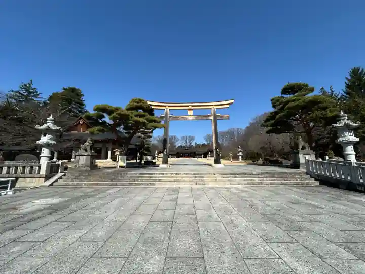 長野縣護國神社の{uncategorized: "未分類", other: "その他", undefined: "問題あり", building: "その他建物", grave: "お墓", sacred_gate: "鳥居", guardian: "狛犬", statue: "像", buddha: "仏像", history: "歴史", nature: "自然", garden: "庭園", animal: "動物", pagoda: "塔", temizu: "手水舎", mountain_gate: "山門・神門", sanctuary: "本殿・本堂", subordinate: "末社・摂社", art: "芸術", scenery: "景色", jizo: "地蔵", ema: "絵馬", goshuin: "御朱印", omikuji: "おみくじ", items: "授与品その他", amulet: "お守り", goshuincho: "御朱印帳", eats: "食事", festival: "お祭り", votive_dance: "神楽", shichigosan: "七五三参", wedding: "結婚式", experience: "体験その他", initially: "初詣", around: "周辺", anti_infection: "感染症対策"}