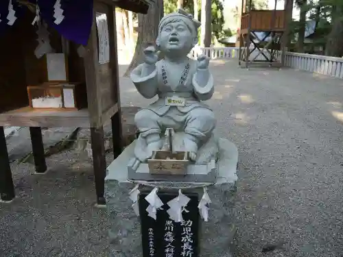 熊野神社の像