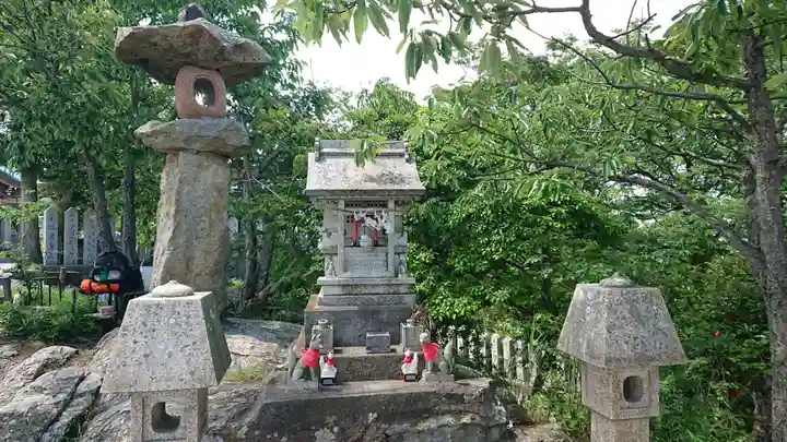 高御位神社の末社・摂社