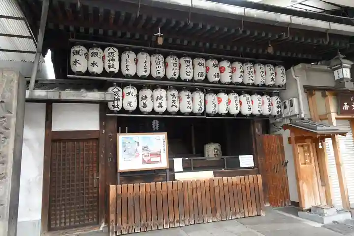 冠者殿社の山門・神門