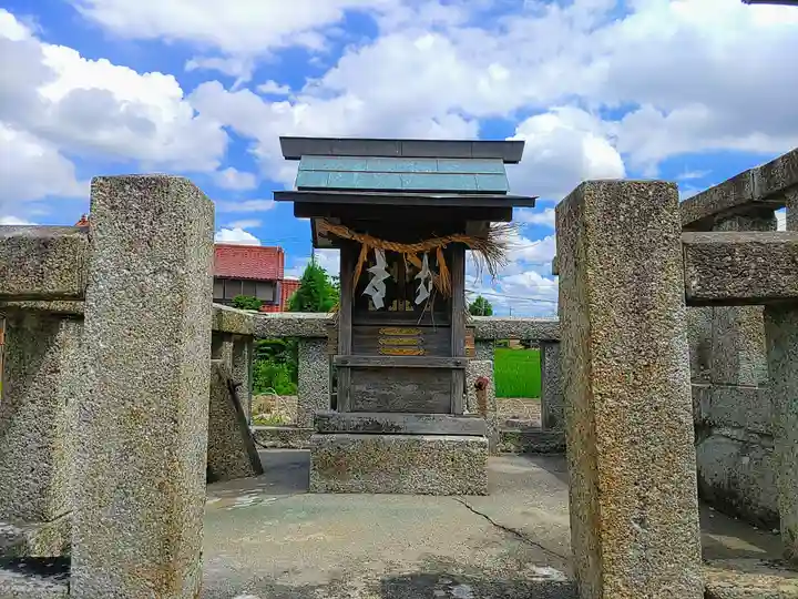 白山社の本殿・本堂