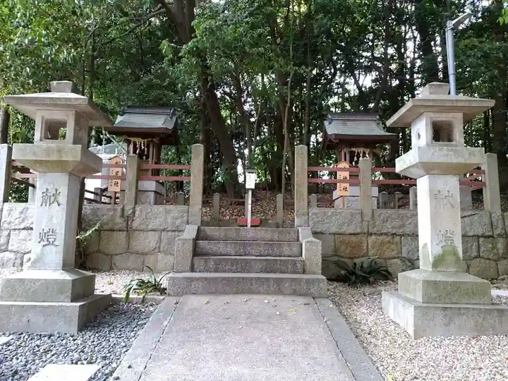 白山社(成岩白山神社)の末社・摂社